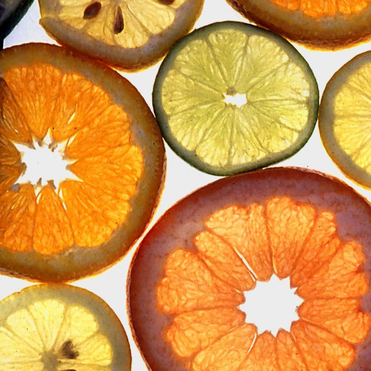 Sliced citrus fruits