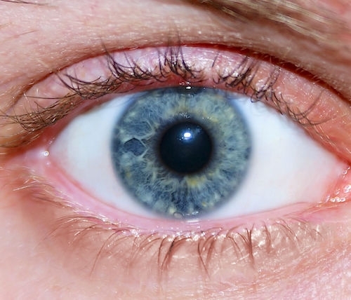 Los ojos azules